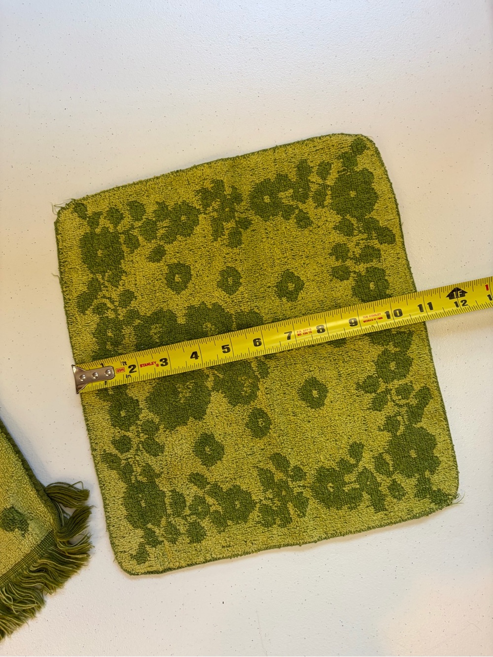 Vintage Mid Century Green Bath Towel Set Fringe Cannon Retro Mod Decor 1970s - Picture 9 of 10
